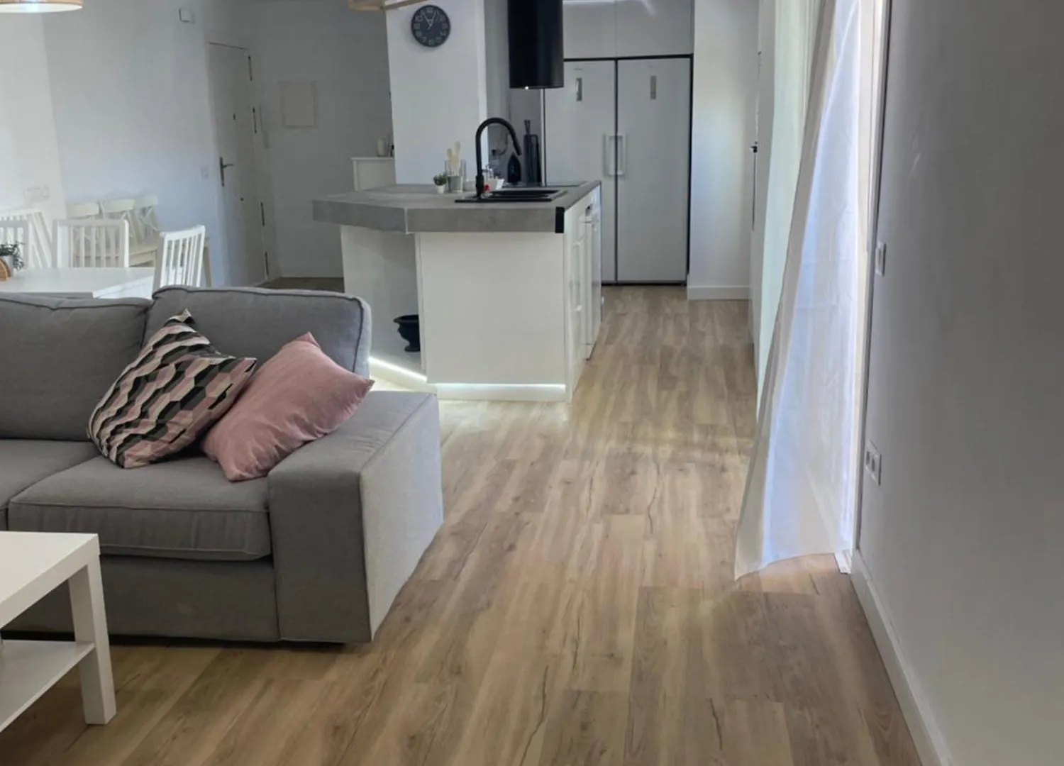 Apartamento 4 Dormitorios 2 Banos Parking Fuengirola Apartment